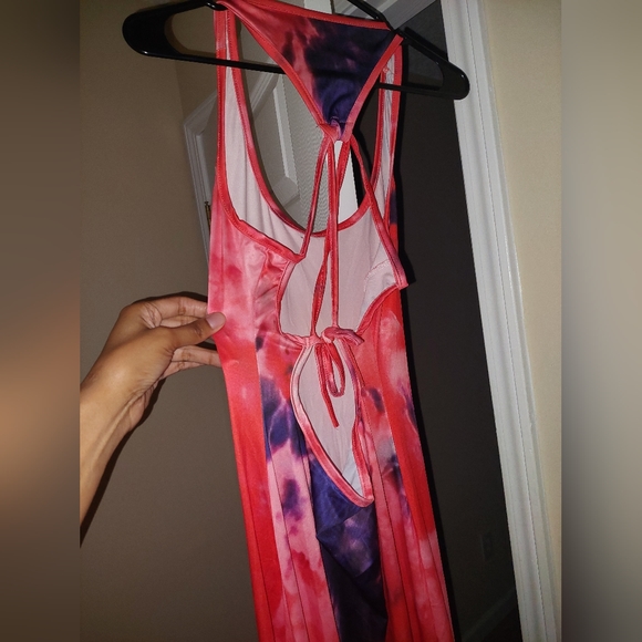 Stretchy Tie Dye Coral Summer Dress - Picture 4 of 7